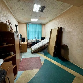Продам комерційне приміщення (офіс) у центральній частині міста, метро Бекетова -1 хвилина!
