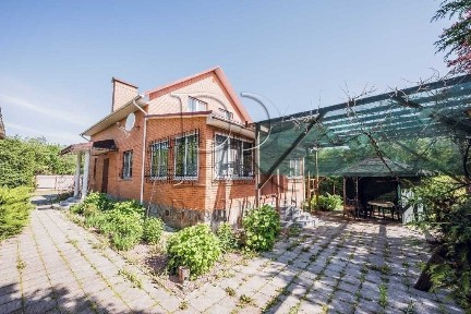 Продаж будинку 218 м²