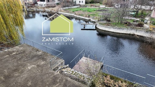Продаж будинку 300 м²