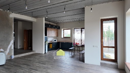Продаж котеджу 306 м²