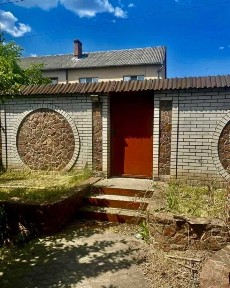 Киевская обл., Киево-Святошинский район, с. Стоянка, Ленина, 1