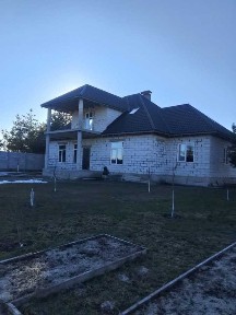 Киевская обл., Васильковский район, с. Путровка, Нахімова, 4