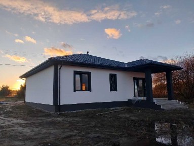 Киевская обл., Васильковский район, с. Путровка, Короленка