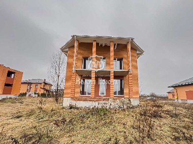 Киевская обл., Киево-Святошинский район, с. Михайловка-Рубежовка, Соломії Крушельницької, 25