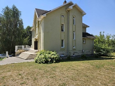 Продаж будинку 485 м², 9а