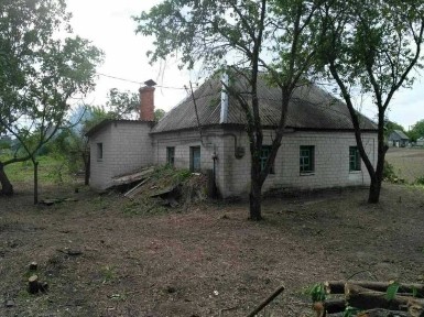 Продається будинок під реконструкцію в с. Мошни
