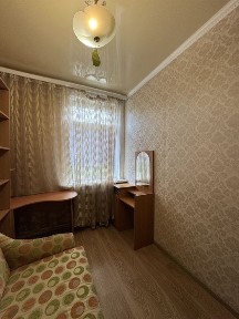 Здається в оренду частина будинку з окремим входом.