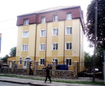 Продаж адміністративної будівлі з елітним ремонтом по вул. Городоцькій, 233