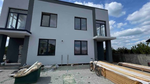 Продаж котеджу Підрясне, 3 сот. землі готовий можна розпочинати ремонт