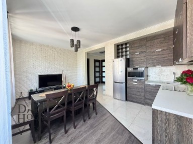 Продаж 3 кімнатної квартири