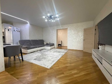 Продаж 3-х кімнатної квартири по вулиці Конякіна