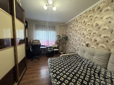 Продам 3 кімнатну квартиру з ремонтом