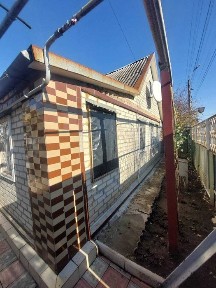 Біленька, будинок з гаражем