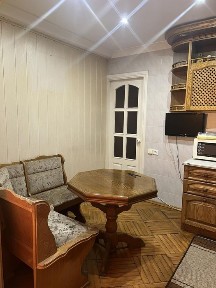 Здам 3-х кім. кв. Площя Дарниця, Харьківске шосе 2/1.