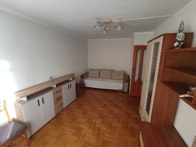 Київ, Олени Теліги вул., 31/1