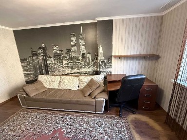Київ, Володимира Маяковського просп., 68