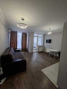Київ, Олени Пчілки вул., 7