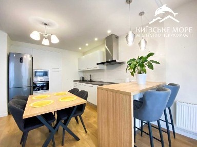 Оренда 3-кімнатної квартири 87 м², Воскресенська вул., 18А