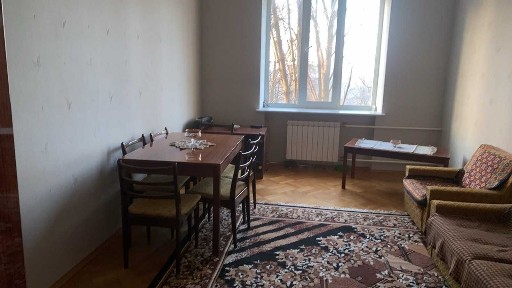 Киев, Пугачова, 19