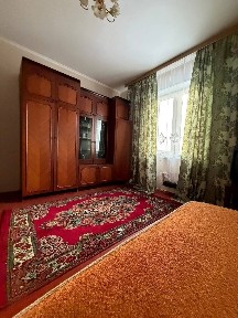 Киев, Харьковское шоссе, 180/21
