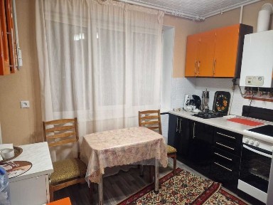 Київська обл., Києво-Святошинський район, с. Крюківщина, Вишнева вул., 17