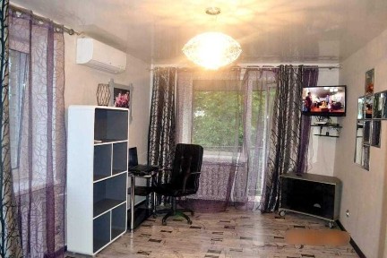 Киев, Еленовская ул., 34A