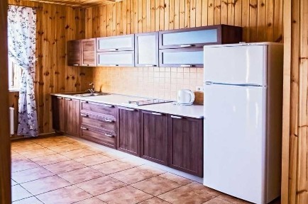 Киевская обл., Киево-Святошинский район, с. Ходосовка, Олімпійська, 1
