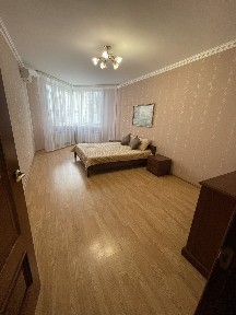 Киев, Срибнокильская ул., 1