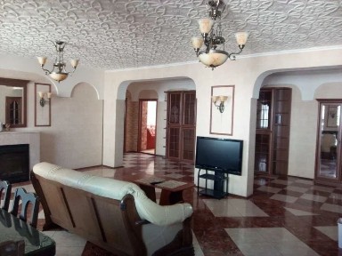 Оренда 3-кімнатної квартири 107 м², Анни Ахматової вул., 35