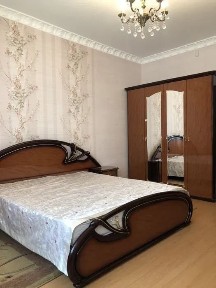 Киев, Владимира Антоновича ул., 140