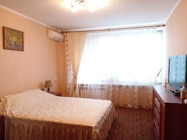 Киев, Василия Тютюнника ул., 22/26