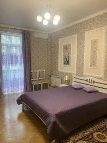 Киев, Бориса Гринченко ул., 4