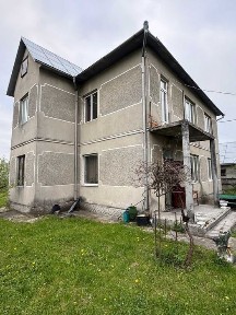 Продається великий двоповерховий будинок у Глибоці