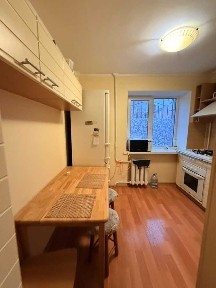 Продаж 3-кімнатної квартири 57 м², Ильичевская вул., Парковая, 12