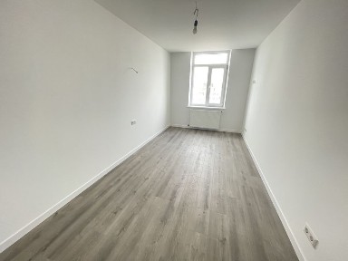 ПРОДАЖ 2 кім з кухнею, вул. Київська