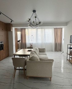 Продається 2 кімнатна квартира по вул. Миру