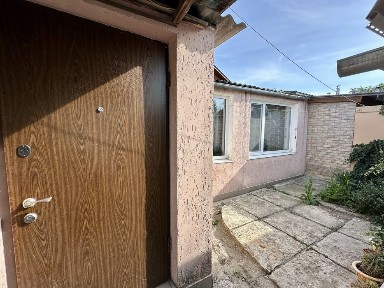 Продам часть дома индивидуальное отопление метро <a href='/newbuilding/7080/view/zk-levada'>Левада</a>
