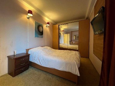бул. Міхновського (Дружби Народів) Квартира 45м з ремонтом. Метро Зверінецька 2 хв.
