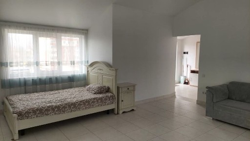Продам 1-кімнатну квартиру. Пр-т Незалежності, 5.