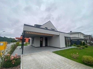 Продам Современый Дом в коттеджном городке <a href='/newbuilding/6181/view/kg-green-town'>Green Town</a>.