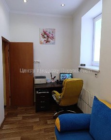 Продаж окремого приміщення із укриттям