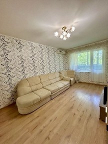 Продаж 2х кім квартири біля метро