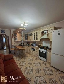 Продаж 2 кімнатної квартири по вул Франка