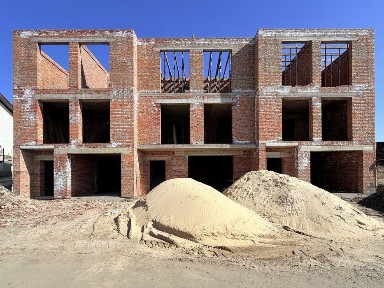 Продаж середнього таунхауса з терасою на даху в с. Підгайці