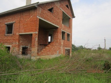 Будинок особняк село Угринів. Всі комунікаціі Власник ділянка 9с. Держпрограми
