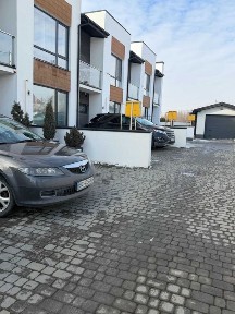 ПРОДАЖ котеджу в передмісті Львова с. <a href='/newbuilding/6086/view/zk-zubra'>Зубра</a>