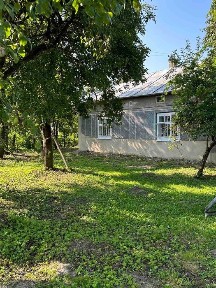 Будинок в селі Ріпнів Золочівського район з ремонтом, ванна і туалет!