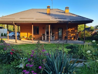 Оренда будинку 105 м2, 3 кімнати в с. <a href='/newbuilding/7539/view/zk-hotiv'>Хотів</a>. Є генератор.