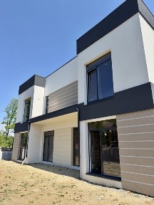 Продається сучасний дуплекс по вул. Романця (Марморозька), на даху можна вствновити басейн