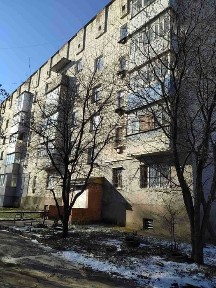 Продам 3-х кімнатну квартиру і гараж у м. Путивль Сумської області